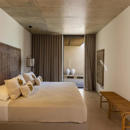 Isulatravel - Calamare Villa *